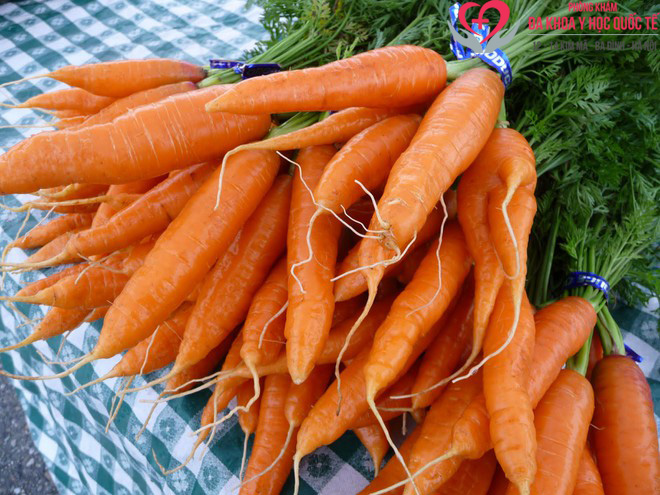 Ăn cà rốt có bị vàng da không?